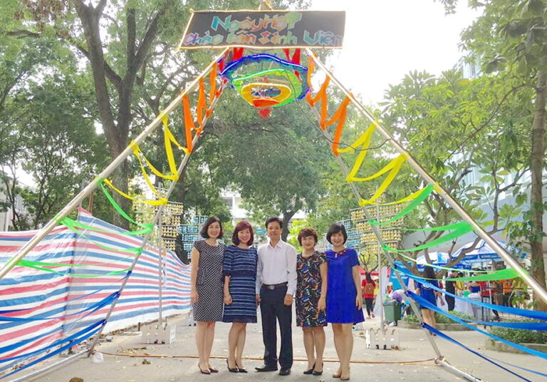 Greeting freshmen course No. 55 academic year 2016 festival