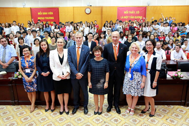 The Visit and Lectures of the Vice Minister for Foreign Economic Relations at the Ministry of Foreign Affairs, The Netherlands in Foreign Trade University