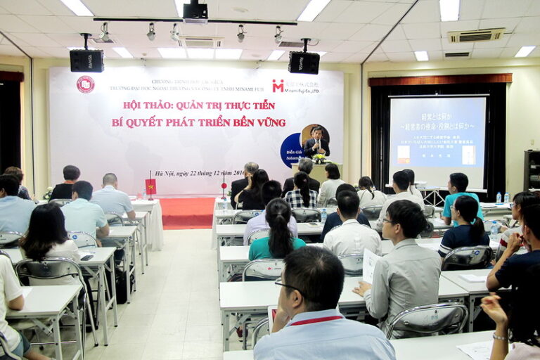 The conference of “Governance practices – the secret of   sustainable development for businesses” by Prof. Sakamoto Koji