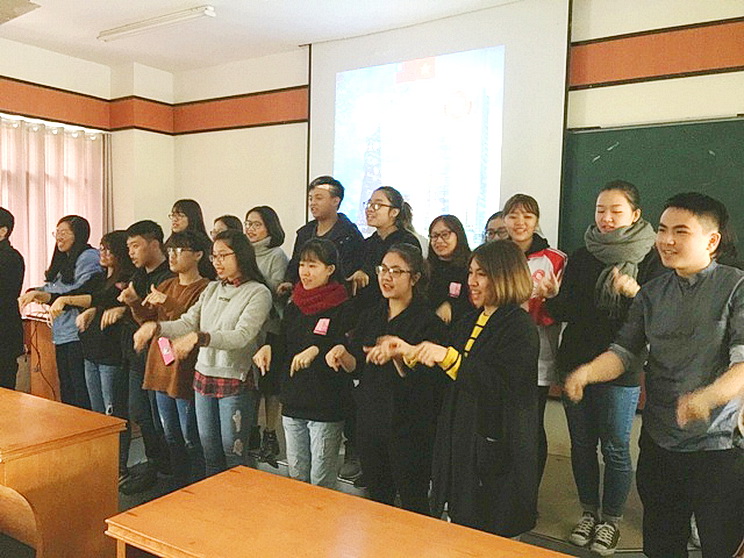 An exchange day between students from Foreign Trade University and Nanhua University
