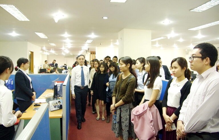 A Practical Tour for course 52nd students of Banking & Finance Department