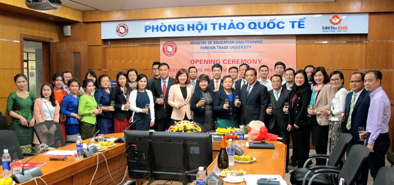 The opening ceremony of Post Graduate Program on the pilot   scheme of doctoral training for countries of the greater Mekong subregion (1st Intake)