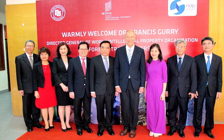 Director General Francis Gurry – World Intellectual Property Organization visited Foreign Trade University, Hanoi