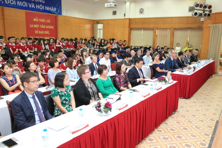 The Opening Ceremony of International Joint Training Programs at Foreign Trade University (2017-2018)