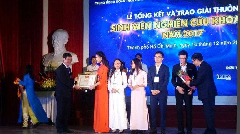 The Summing up and Awarding Ceremony of “Ministerial-level Scientific Research Students in 2017”