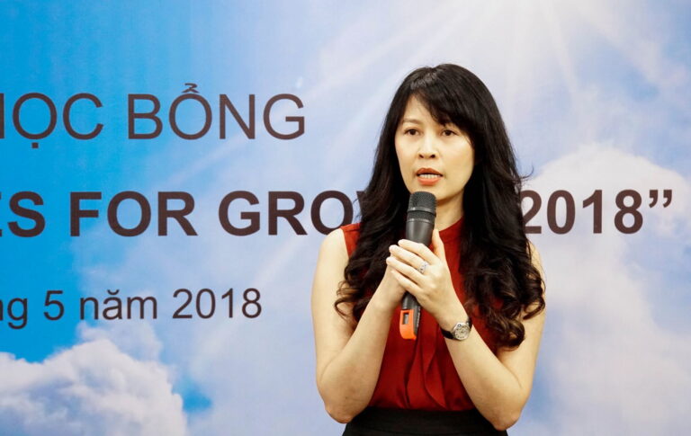 Scholarship Awards Ceremony of “Challenges for Growth 2018” Competition by EY Vietnam and ICAEW Vietnam for students of FTU