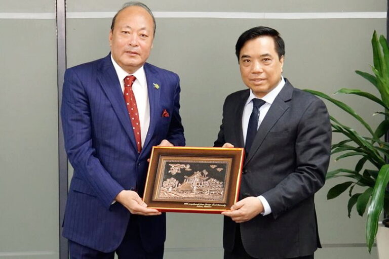 The leader of FTU had a meeting with the leaders of TIENS Group and TIENS International University