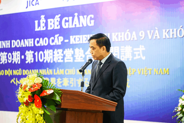 The closing ceremony of the 9th & 10th Senior Business Program – Keieijuku