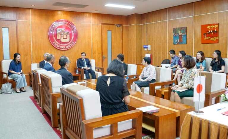 The signing ceremony of cooperation agreement between Foreign Trade University (FTU) and Takara Belmont Group (Japan)