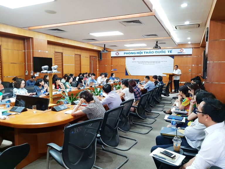 Training on Teaching and Management for Distance Learning Program in University Level follow Advanced Model