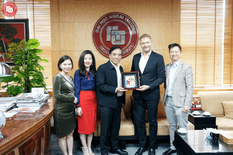 The Representative of FTU welcomed and worked with partners