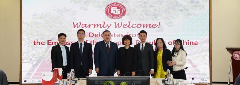 REPRESENTATIVES OF SCHOOL LEADERS WELCOME AND WORK WITH EDUCATION COUNSELORS OF THE CHINESE EMBASSY IN VIETNAM