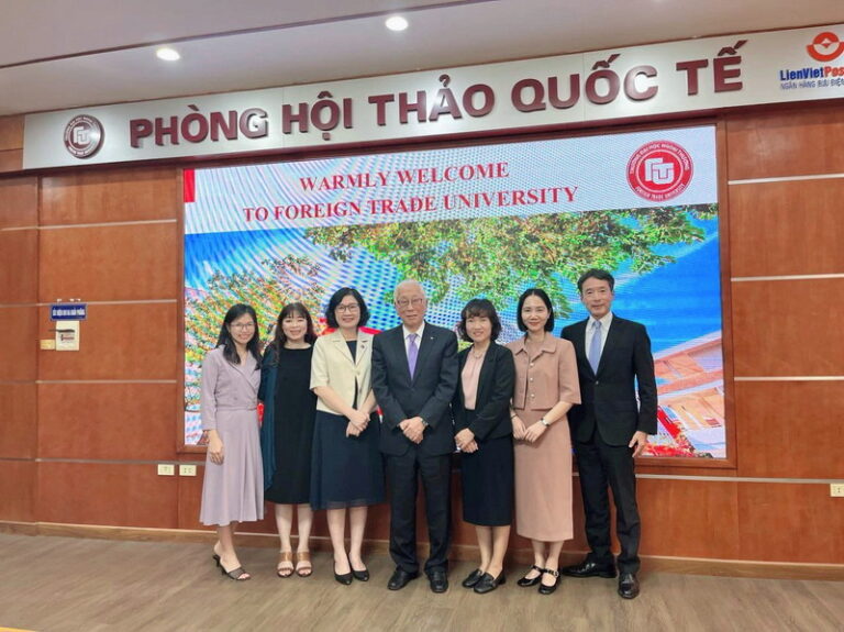 University Administrator Meets and Collaborates with Mabuchi International Scholarship Fund Leadership