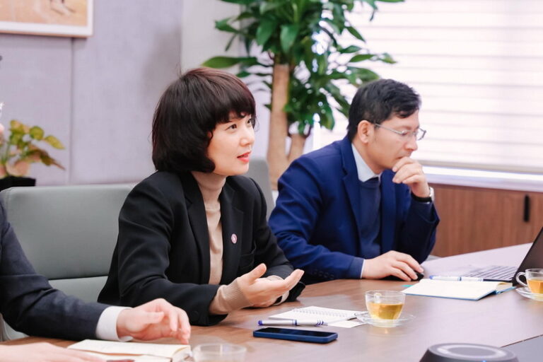 UNIVERSITY LEADERS MEET AND WORK WITH THE DIRECTOR OF THE DAAD HANOI OFFICE