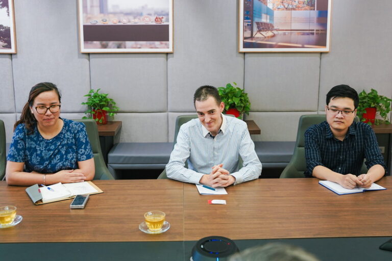 UNIVERSITY LEADERS MEET AND WORK WITH AIB (AUSTRALIAN INSTITUTE OF BUSINESS) REPRESENTATIVES ON RESEARCH COOPERATION