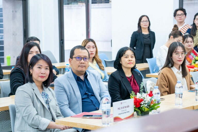 SUMMARY CEREMONY OF ACADEMIC PERFORMANCE AND ACTIVITIES OF LAO STUDENTS AT FOREIGN TRADE UNIVERSITY IN 2024