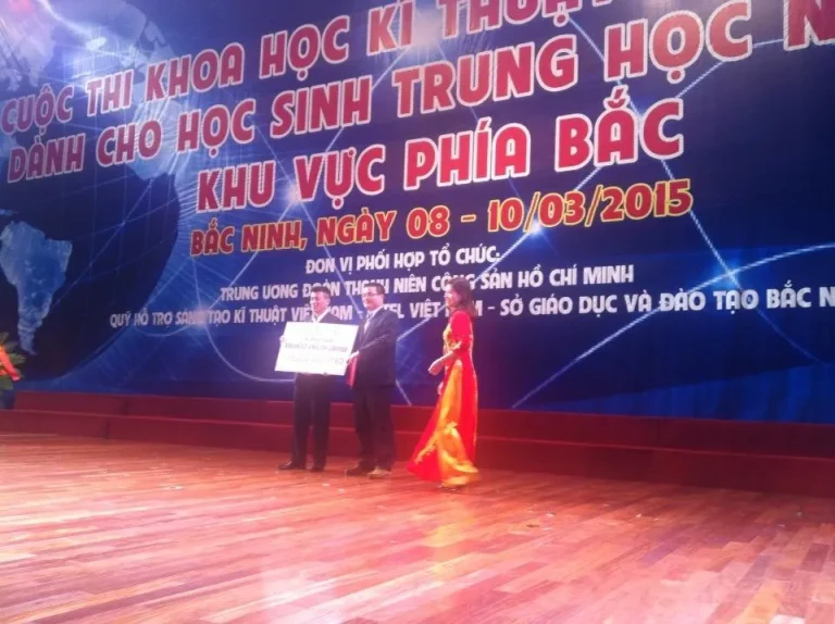 FTU Offers Admissions For Students Who Won The National Science and Technology Contest in 2015